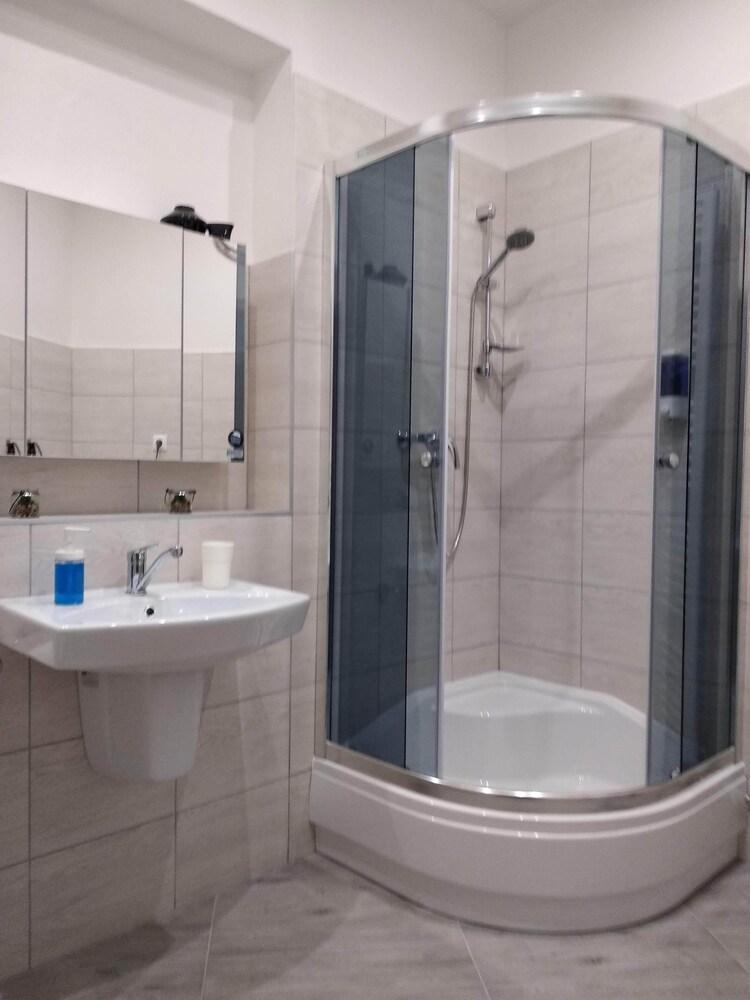 Kate & Jenny Apartments - Cosy Place In The City Center Bratislava Exterior photo