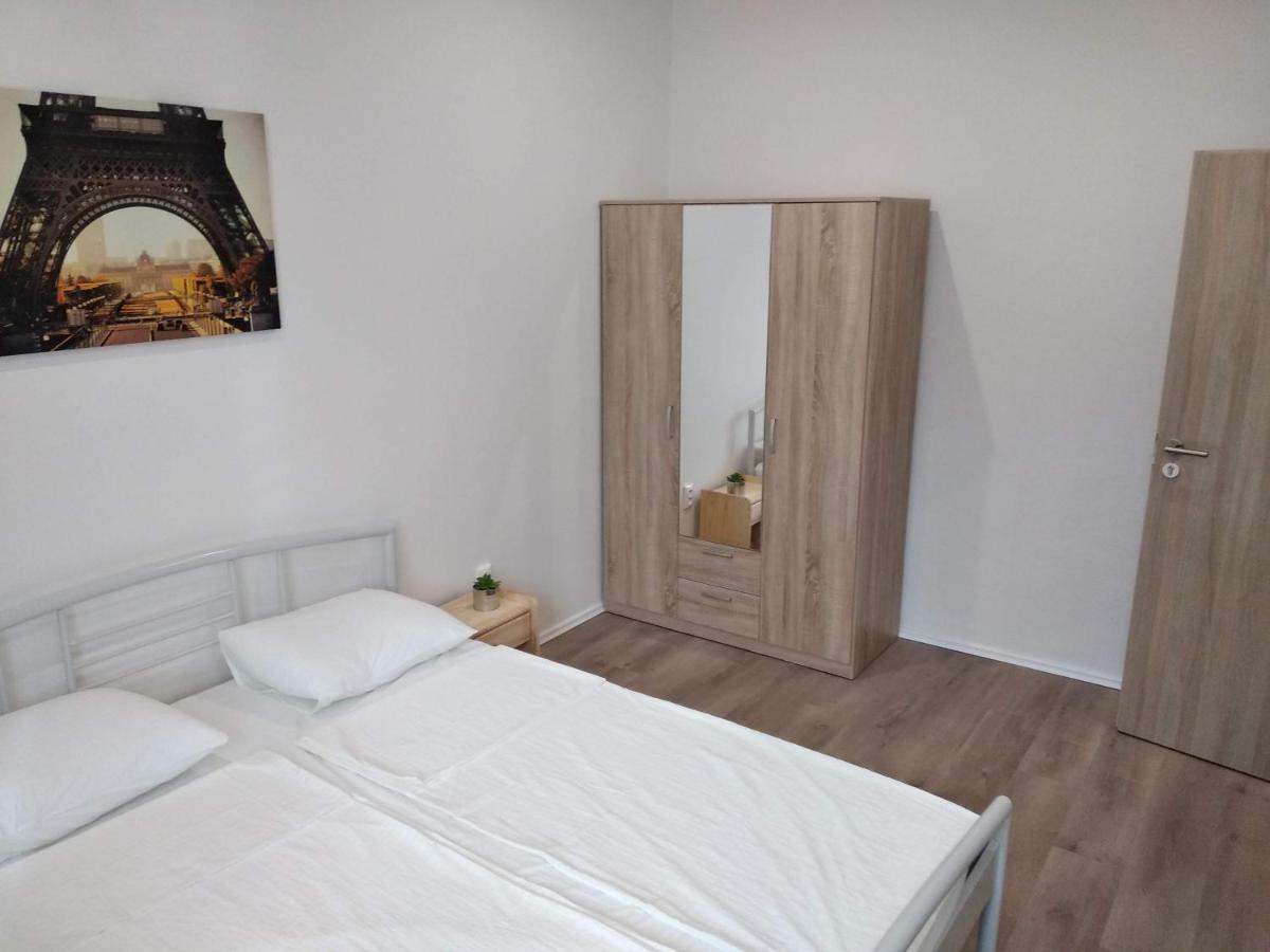 Kate & Jenny Apartments - Cosy Place In The City Center Bratislava Exterior photo