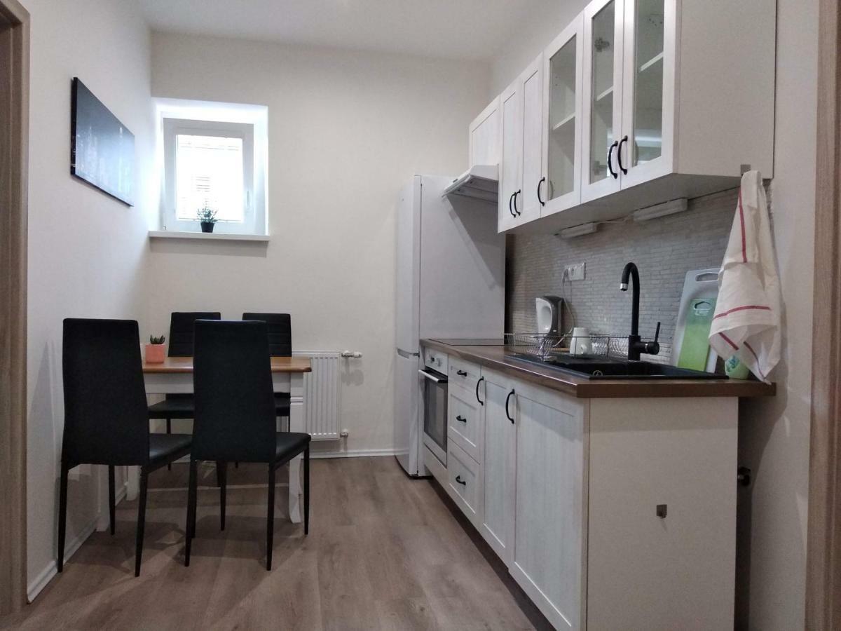 Kate & Jenny Apartments - Cosy Place In The City Center Bratislava Exterior photo